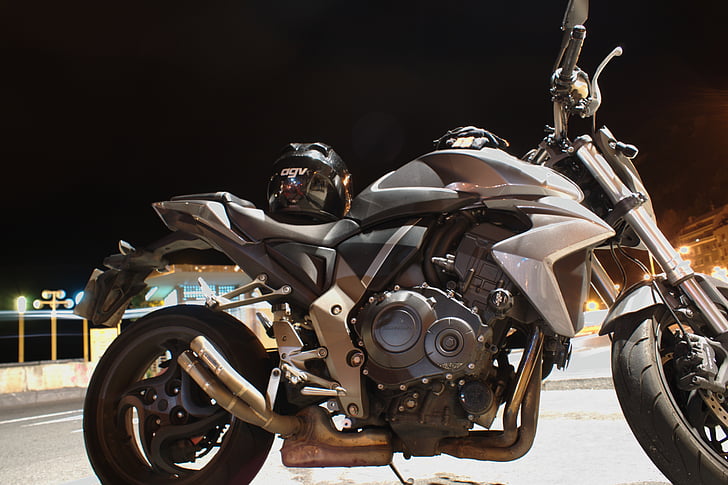 Motorcycle Dealer041